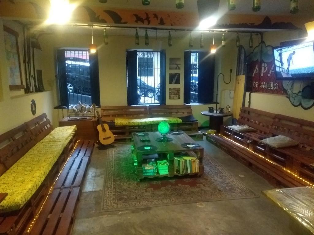 Hostel Bananaz *